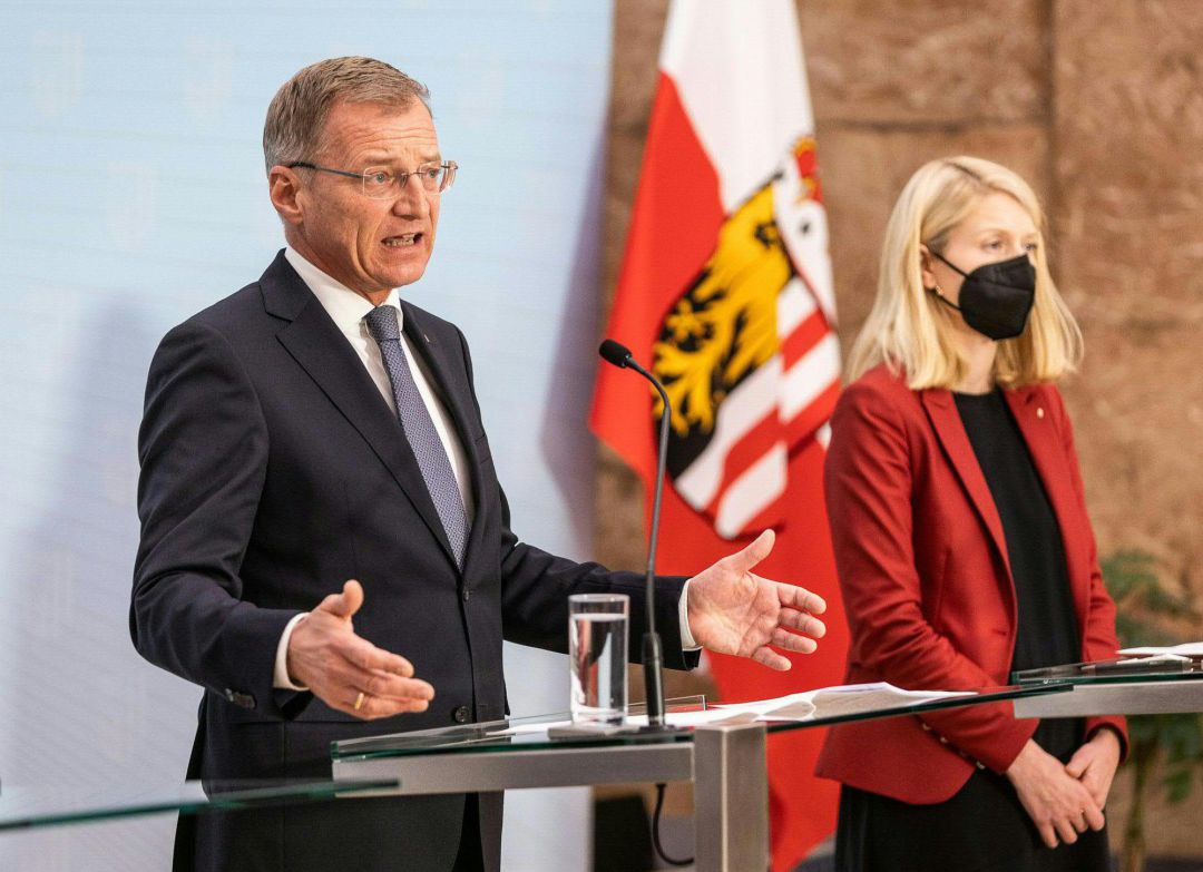 El confinamiento durará 10 días, según ha explicado el canciller conservador Alexander Schallenberg. El confinamiento durará 10 días, según ha explicado el canciller conservador Alexander Schallenberg.