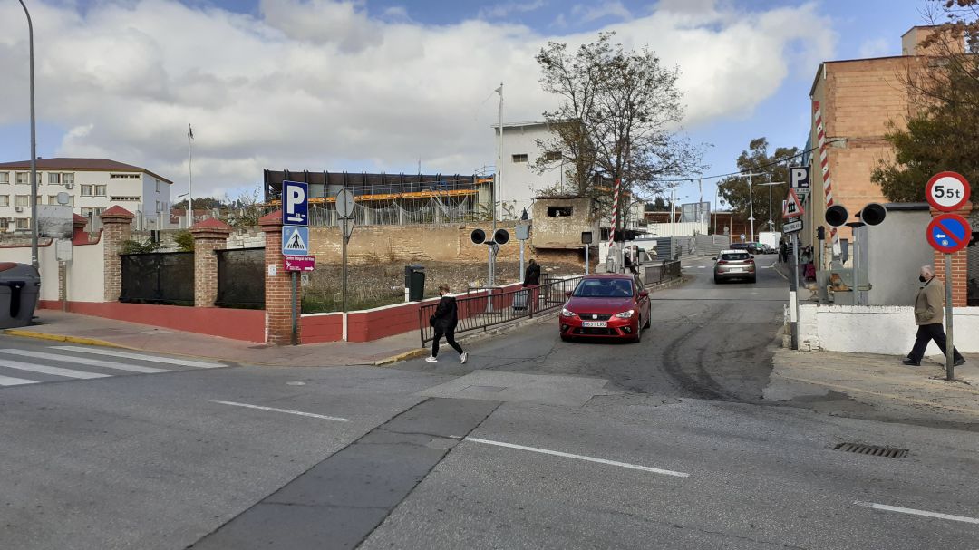 La pasarela evitará que los peatones tengan que cruzar el actual paso a nivel de El Fuerte La pasarela evitará que los peatones tengan que cruzar el actual paso a nivel de El Fuerte