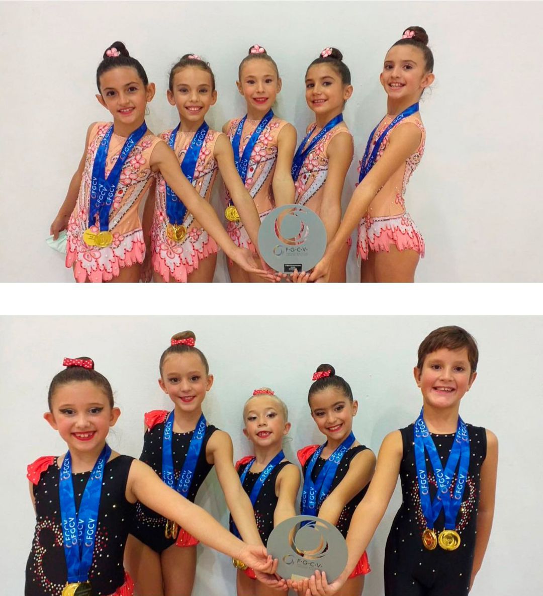 Los jóvenes componentes de los dos equipos, benjamín y prebenjamín, mostrando sus trofeos y medallas Los jóvenes componentes de los dos equipos, benjamín y prebenjamín, mostrando sus trofeos y medallas