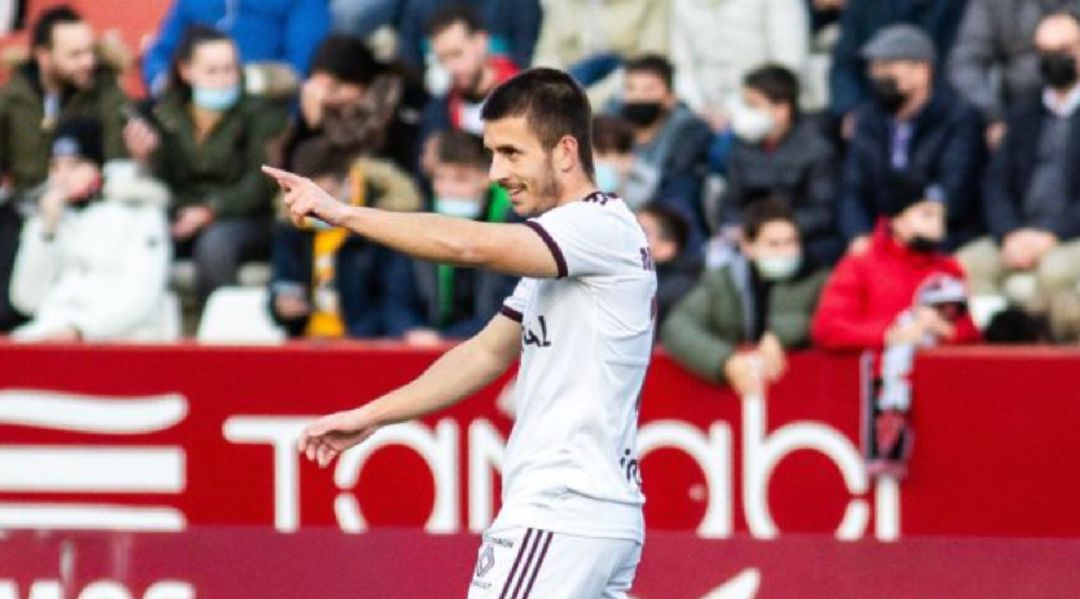 Fuster celebra uno de sus goles Fuster celebra uno de sus goles