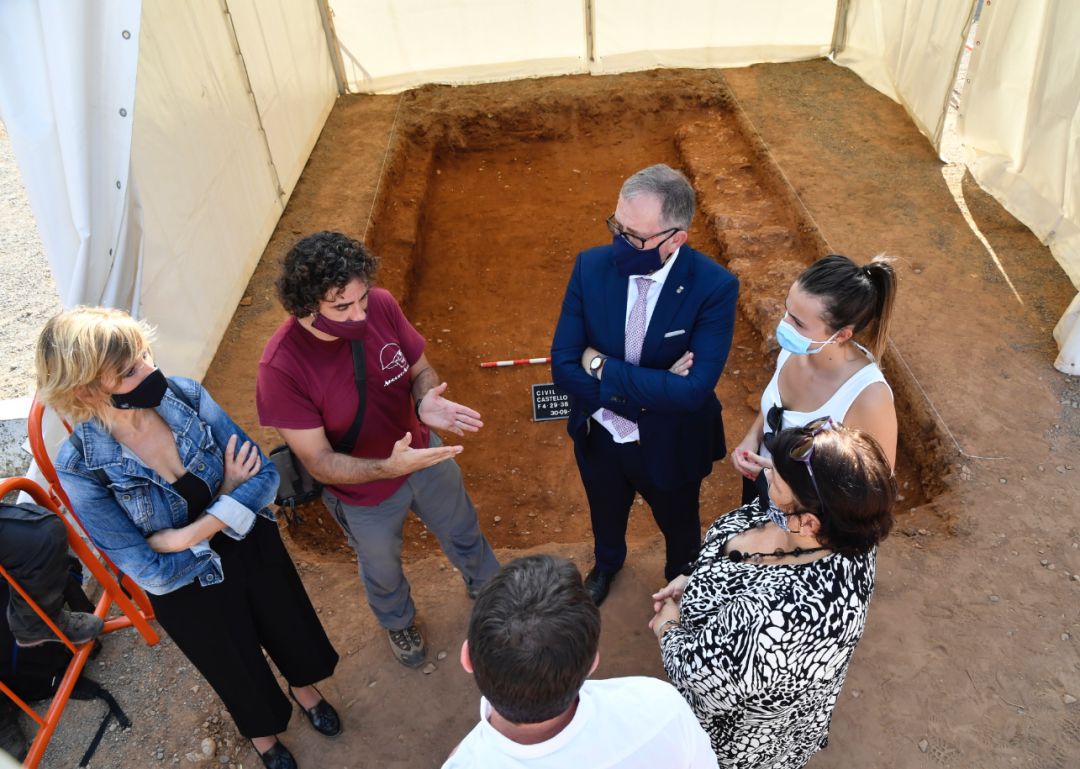 La institución provincial ha participado en una reunión de coordinación con el Grupo per la Recerca de la Memòria Històrica, el Ayuntamiento y la Generalitat para planificar los pasos a seguir en los próximos meses La institución provincial ha participado en una reunión de coordinación con el Grupo per la Recerca de la Memòria Històrica, el Ayuntamiento y la Generalitat para planificar los pasos a seguir en los próximos meses