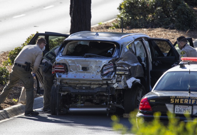 El coche accidentado de Tiger Woods El coche accidentado de Tiger Woods