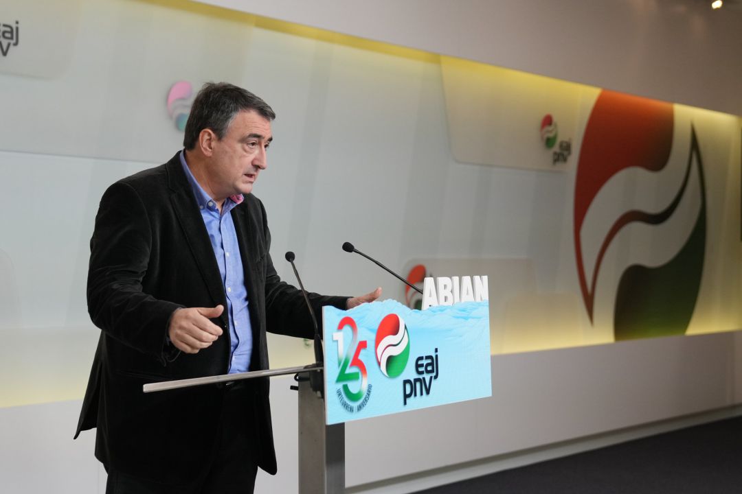 El portavoz del PNV en el Congreso de los Diputados, Aitor Esteban El portavoz del PNV en el Congreso de los Diputados, Aitor Esteban