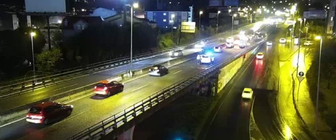 Imagen del accidente captada por una cámara de la DGT Imagen del accidente captada por una cámara de la DGT