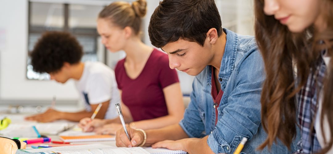 Un estudio de la UC3M refleja que el 60 por ciento de adolescentes no saben el nombre de ningún periodista Un estudio de la UC3M refleja que el 60 por ciento de adolescentes no saben el nombre de ningún periodista