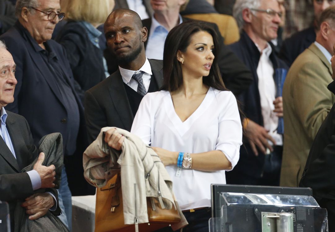 Éric Abidal junto a Hayet Abidal, en el palco del Camp Nou Éric Abidal junto a Hayet Abidal, en el palco del Camp Nou