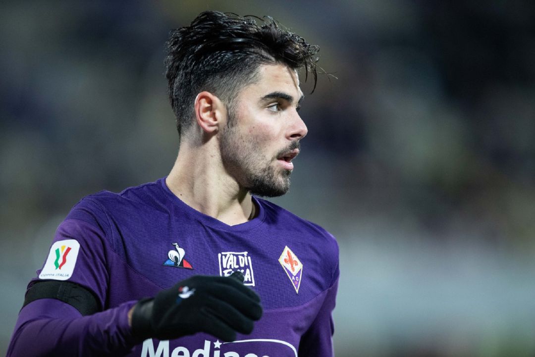 Riccardo Sottil con la camiseta de la Fiorentina. Riccardo Sottil con la camiseta de la Fiorentina.