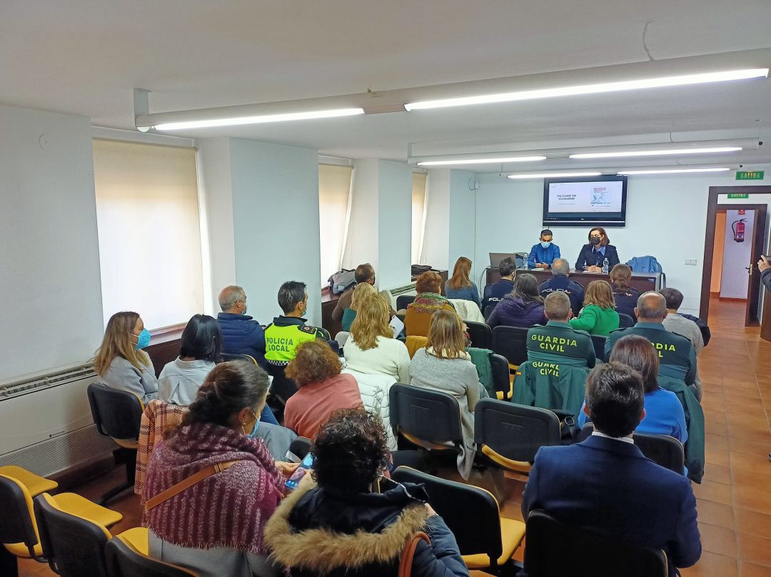 El encuentro se ha mantenido en el Palacio de Congresos y Exposiciones de Ronda El encuentro se ha mantenido en el Palacio de Congresos y Exposiciones de Ronda