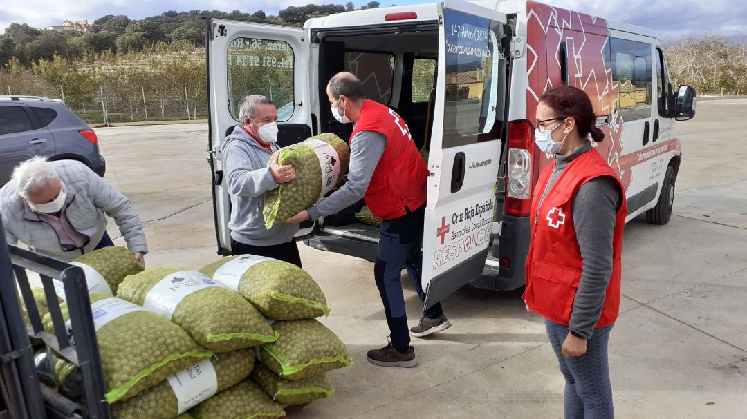 La entrega se ha realizado este martes en la finca de Nueces de Ronda, en la carretera de El Burgo La entrega se ha realizado este martes en la finca de Nueces de Ronda, en la carretera de El Burgo