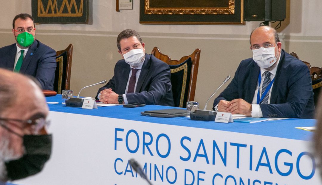 El presidente de C-LM, Emiliano García-Page, en el foro de Santiago El presidente de C-LM, Emiliano García-Page, en el foro de Santiago