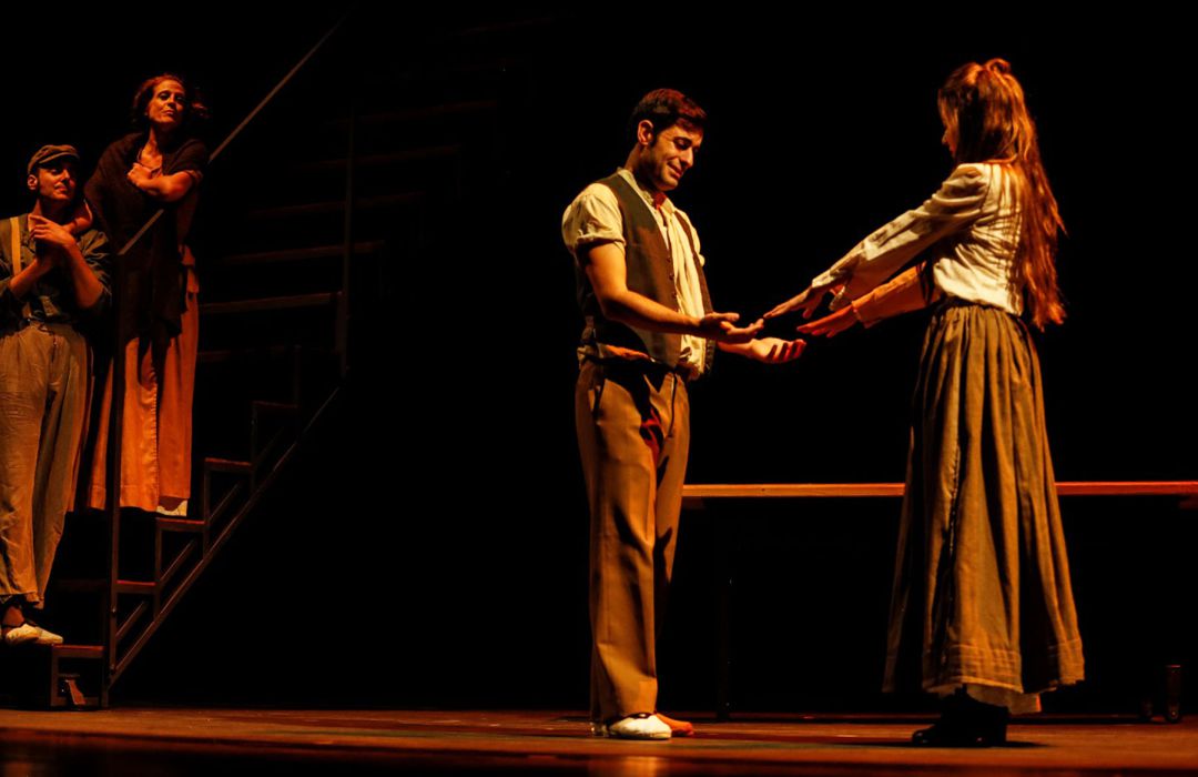 Una de les escenes de la representació amb protagonisme de Júlia i Rafelet Una de les escenes de la representació amb protagonisme de Júlia i Rafelet