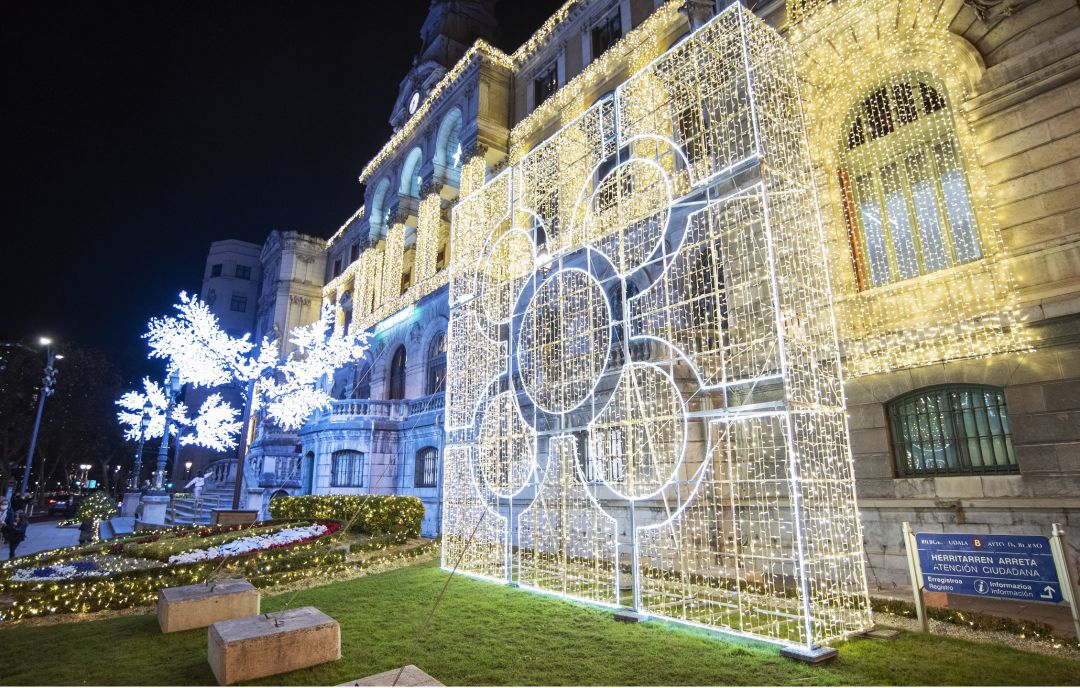 Bilbao enciende la iluminación navideña. Bilbao enciende la iluminación navideña.