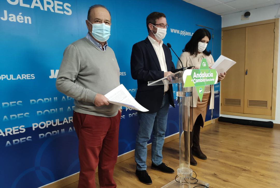 Los populares Juan Morillo, Miguel Contreras y María del Mar Dávila han presentado las propuestas realizadas a Diputación para poder aprobar los presupuestos provinciales Los populares Juan Morillo, Miguel Contreras y María del Mar Dávila han presentado las propuestas realizadas a Diputación para poder aprobar los presupuestos provinciales