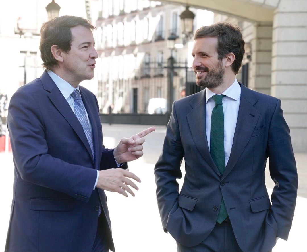 El presidente del PP, Pablo Casado, se reúne en el Congreso con el presidente de Castilla y León, Alfonso Fernández Mañueco. En Madrid, a 17 de noviembre de 2021. El presidente del PP, Pablo Casado, se reúne en el Congreso con el presidente de Castilla y León, Alfonso Fernández Mañueco. En Madrid, a 17 de noviembre de 2021.
