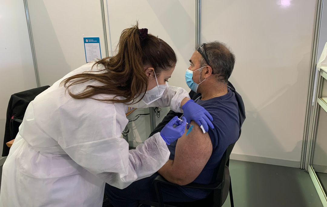 Imatge d'arxiu del procés de vacunació Imatge d'arxiu del procés de vacunació