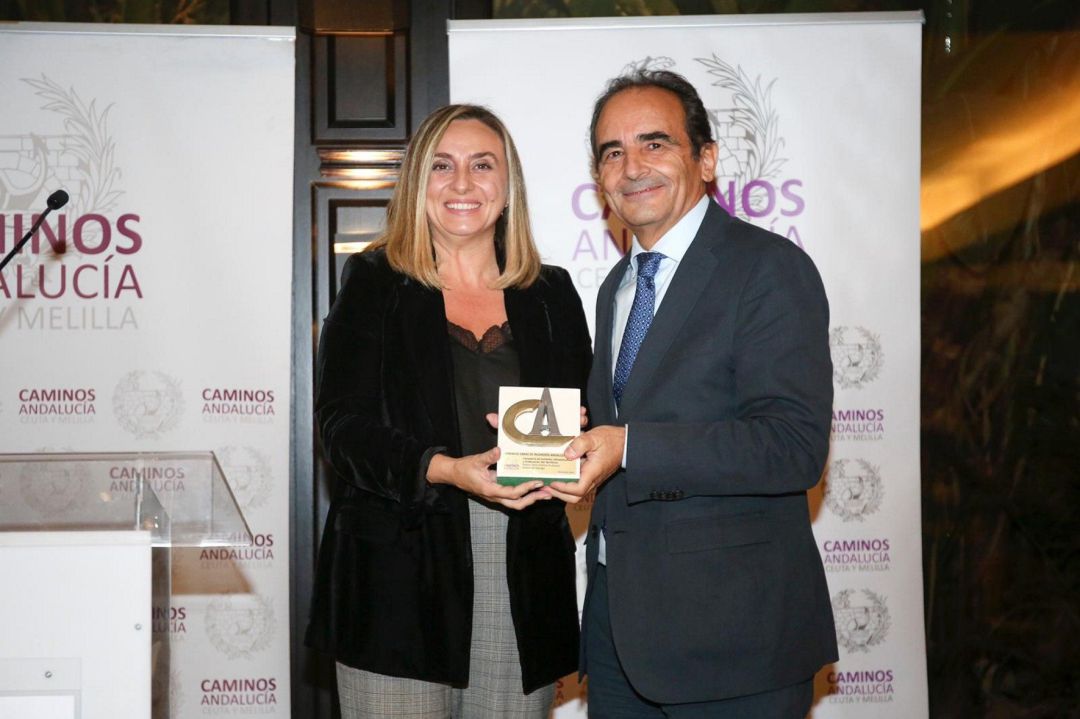 La consejera de Fomento, Infraestructuras y Ordenación del Territorio, Marifrán Carazo, ha recogido el Premio a la Mejor Obra Pública que ha otorgado el Colegio de Ingenieros de Caminos, Canales y Puertos de Andalucía al metro de Málaga
La consejera de Fomento, Infraestructuras y Ordenación del Territorio, Marifrán Carazo, ha recogido el Premio a la Mejor Obra Pública que ha otorgado el Colegio de Ingenieros de Caminos, Canales y Puertos de Andalucía al metro de Málaga