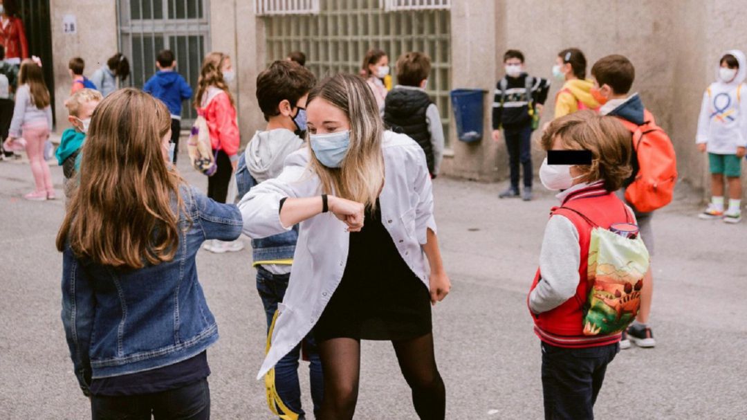 El Ayuntamiento de Vitoria convertirá en "más verdes y menos grises" 4 colegios en 2022. El Ayuntamiento de Vitoria convertirá en "más verdes y menos grises" 4 colegios en 2022.