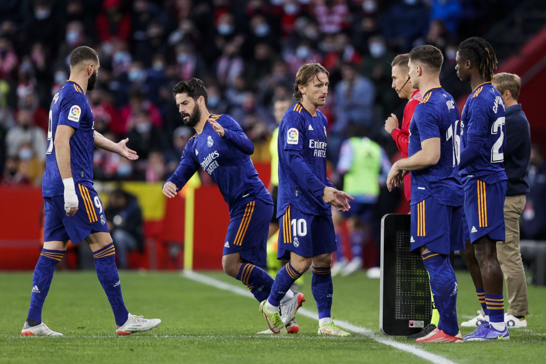 Varias sustituciones en un partido del Real Madrid. Varias sustituciones en un partido del Real Madrid.