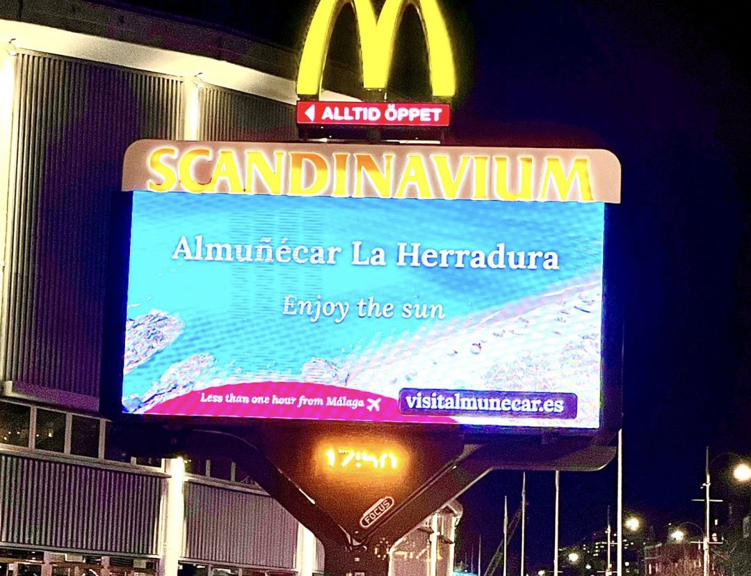 Imagen de Almuñécar en una de las pantallas gigantes ubicadas en el centro de Gotemburg Imagen de Almuñécar en una de las pantallas gigantes ubicadas en el centro de Gotemburg