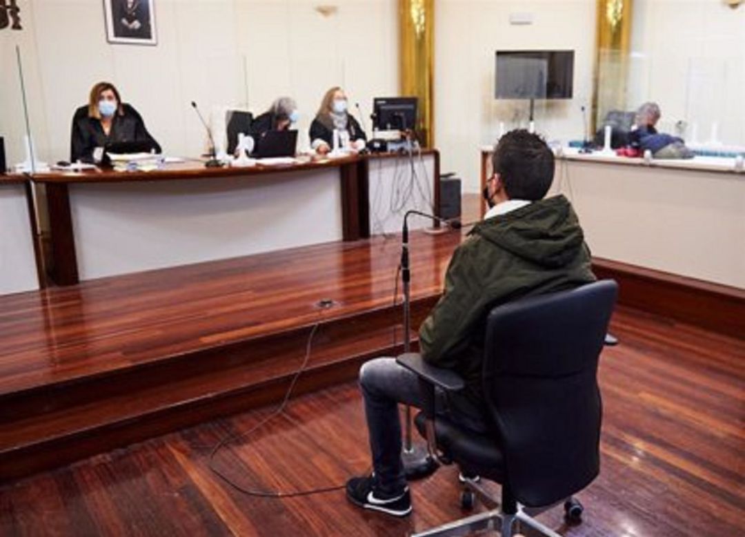 El acusado en un momento del juicio celebrado en la Audiencia Provincial. El acusado en un momento del juicio celebrado en la Audiencia Provincial.