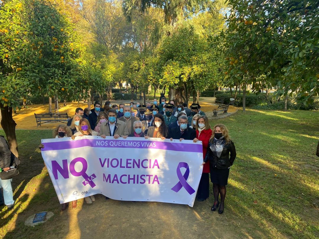 Homenaje a las víctimas de la violencia machista en Sevilla. Homenaje a las víctimas de la violencia machista en Sevilla.