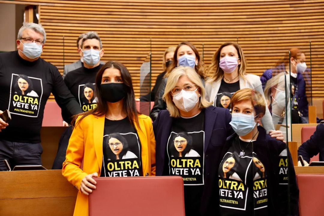 La portavoz de Ciudadanos en Les Corts, Ruth Merino, junto al resto de diputados en Les Corts este jueves La portavoz de Ciudadanos en Les Corts, Ruth Merino, junto al resto de diputados en Les Corts este jueves