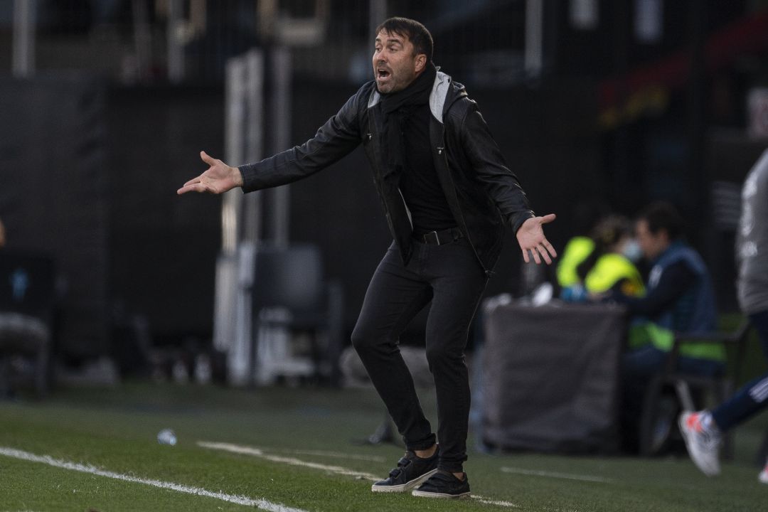 El Chacho Coudet dirigiendo al equipo El Chacho Coudet dirigiendo al equipo