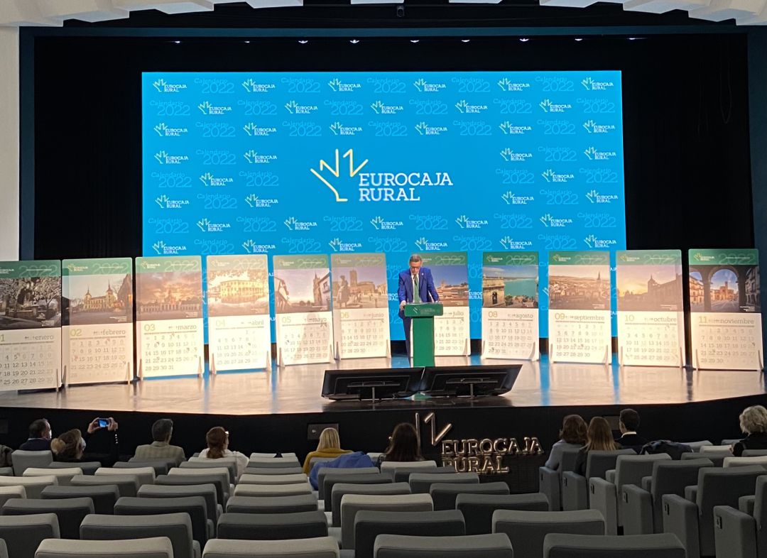 El director general de Eurocaja Rural Víctor Manuel Martín presenta el nuevo calendario 2022 El director general de Eurocaja Rural Víctor Manuel Martín presenta el nuevo calendario 2022