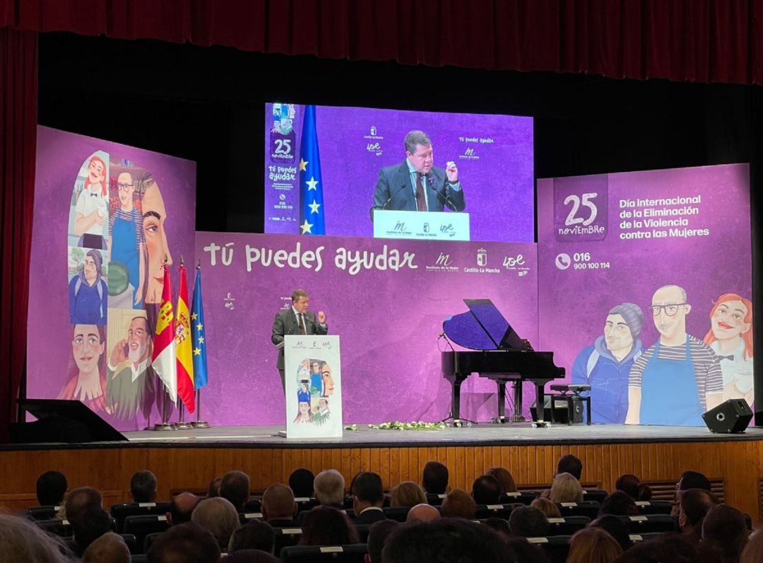 Acto del Día Internacional contra la Violencia hacia la Mujer celebrado en Fuensalida Acto del Día Internacional contra la Violencia hacia la Mujer celebrado en Fuensalida