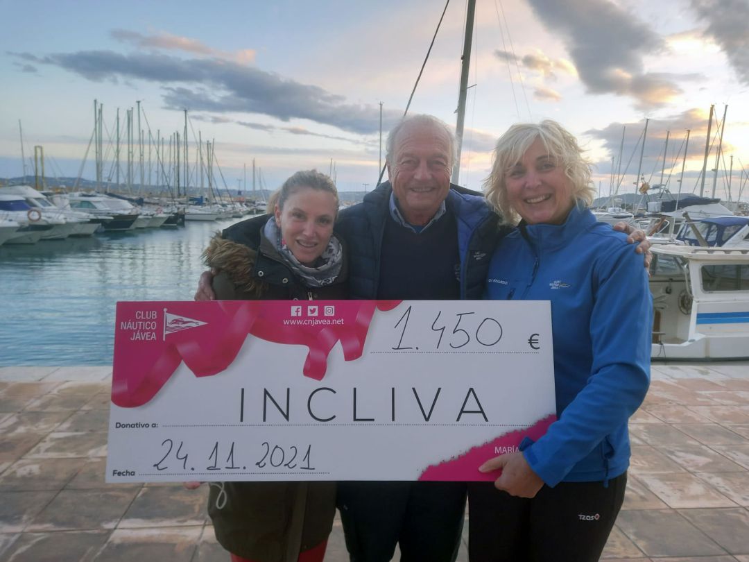Cheque. Cheque.