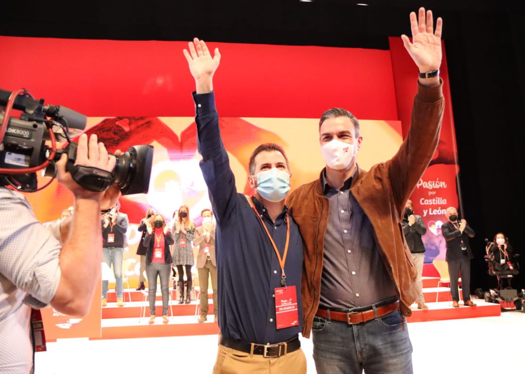 El presidente del gobierno, Pedro Sánchez, y Luis Tudanca, secretario general del PSOE en Castilla y León, en el congreso autonómico de los socialistas en Burgos El presidente del gobierno, Pedro Sánchez, y Luis Tudanca, secretario general del PSOE en Castilla y León, en el congreso autonómico de los socialistas en Burgos