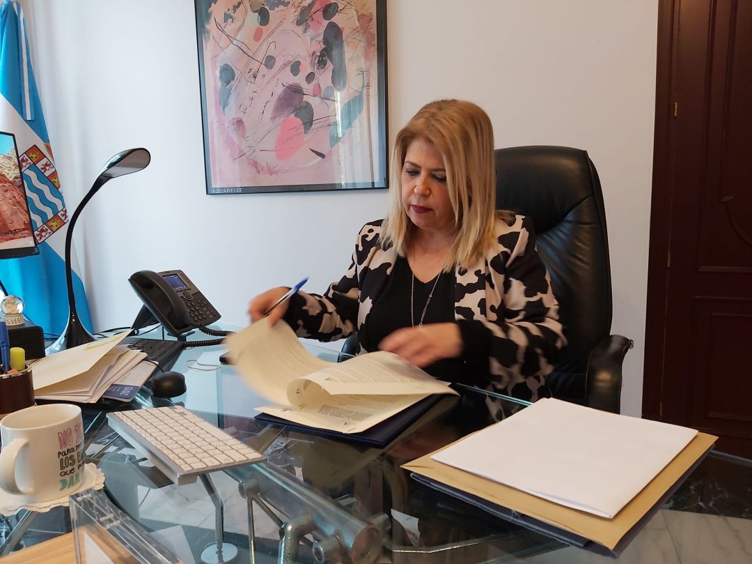 La alcaldesa Mamen Sánchez durante la firma del acuerdo La alcaldesa Mamen Sánchez durante la firma del acuerdo