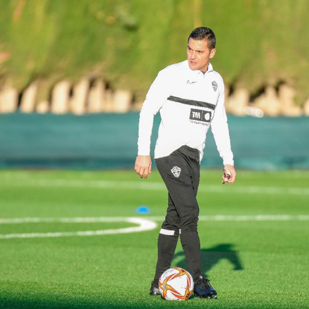 Francisco con un balón durante un entrenamiento esta semana Francisco con un balón durante un entrenamiento esta semana