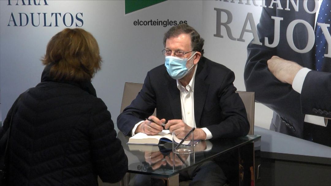 Rajoy firmando libros en Vigo Rajoy firmando libros en Vigo