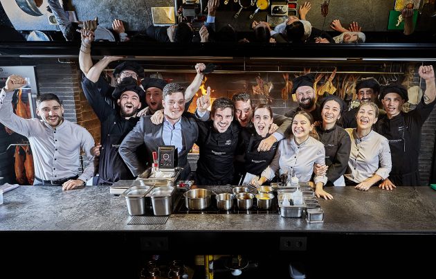 El joven equipo de Smoked Room. El joven equipo de Smoked Room.