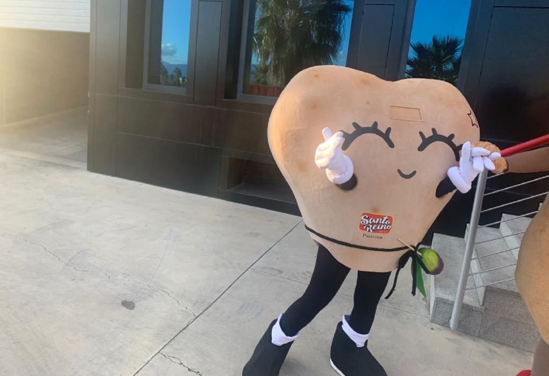 La conocida empresa jiennense de patatas fritas y aperitivos tiene nueva mascota La conocida empresa jiennense de patatas fritas y aperitivos tiene nueva mascota