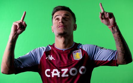 Coutinho señala al cielo Coutinho señala al cielo