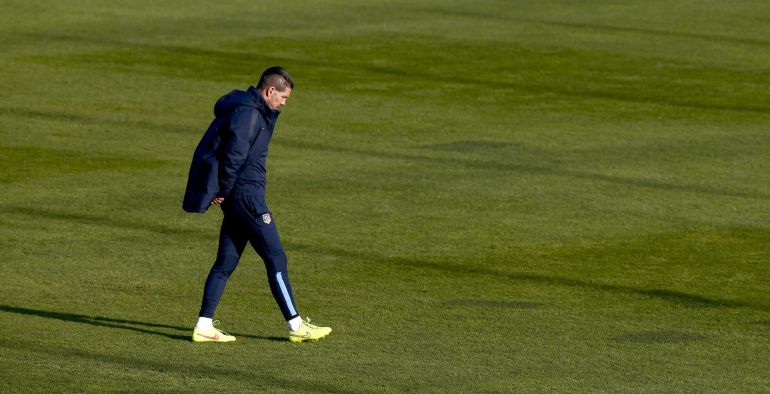 El técnico del Atlético de Madrid durante un entrenamiento en Majadahonda EFE/Juanjo Martín