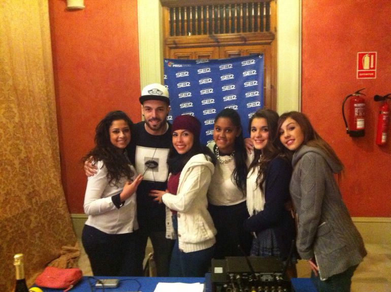 ‘Ven conmigo’, lo último de Rasel en Hoy por Hoy Sevilla | Radio ...