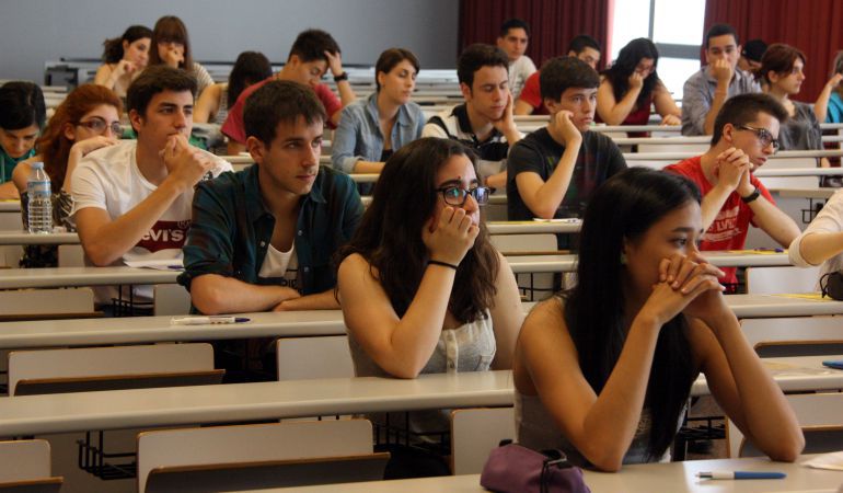 Catalunya, on més costa estudiar una carrera: La universitat com a article de luxe