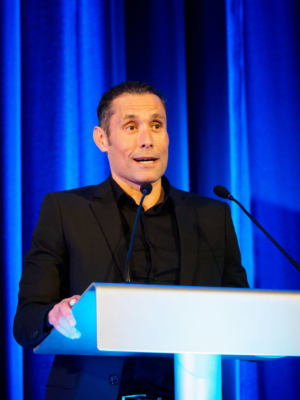Carlos David Prieto, entrenador del atleta Javier Gómez Noya, en su discurso de agradecimiento después de recoger el premio en nombre del pentacampeón mundial de triatlón Carlos David Prieto, entrenador del atleta Javier Gómez Noya, en su discurso de agradecimiento después de recoger el premio en nombre del pentacampeón mundial de triatlón