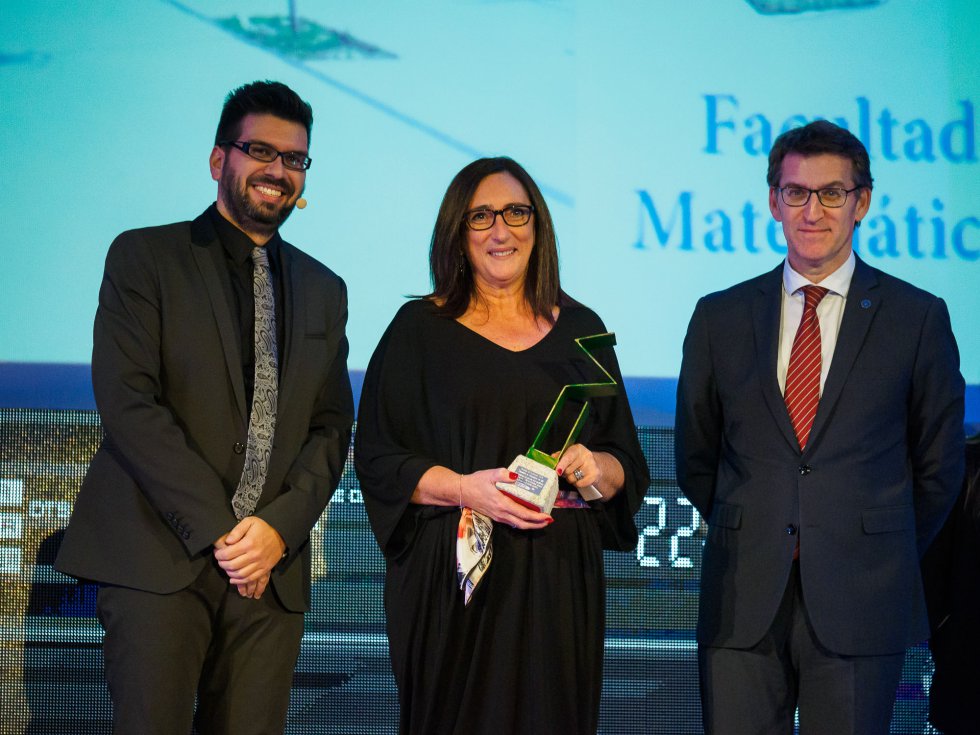 Victoria Otero, Decana de la Facultad de Matemáticas de la USC entre Luis Pardo y el Presidente de la Xunta, Alberto Núñez Feijóo Victoria Otero, Decana de la Facultad de Matemáticas de la USC entre Luis Pardo y el Presidente de la Xunta, Alberto Núñez Feijóo