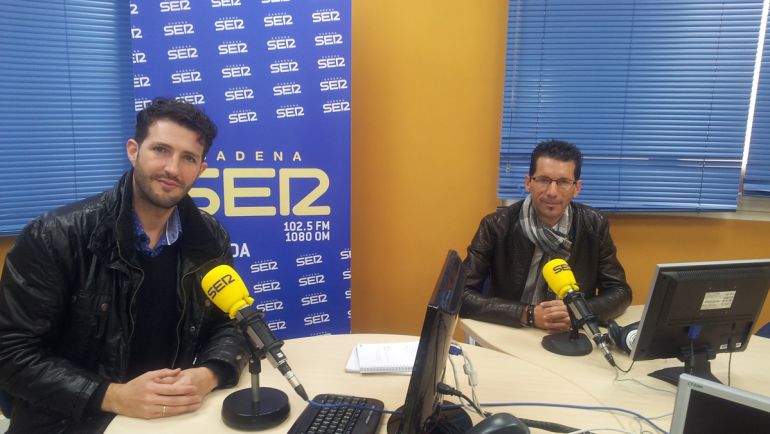 Enrique Árbol y Diego Castillo, candidato de UP-IU por Granada, en los estudios de Radio Granada