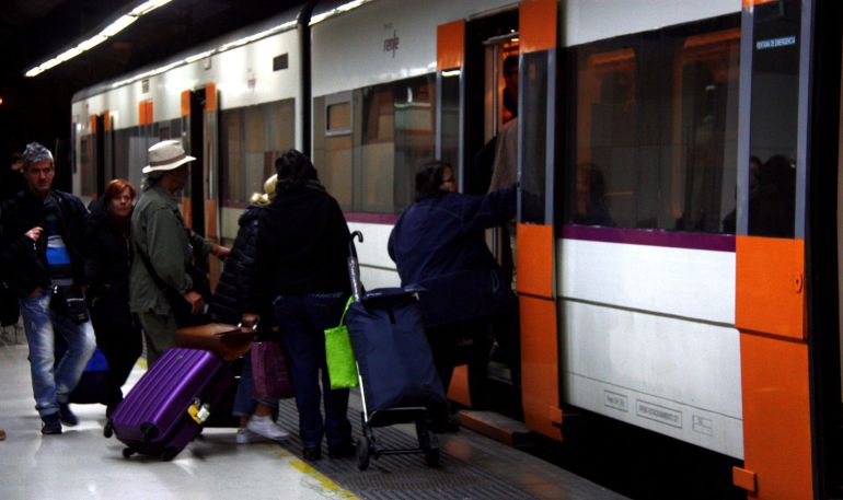 Les línies R2 i R11 de rodalies recuperen la normalitat | Ràdio ...