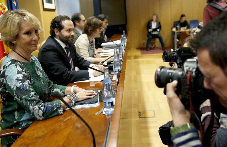 La presidenta del PP de Madrid, Esperanza Aguirre, durante su comparecencia en la comisión de corrupción de la Asamblea de Madrid.
