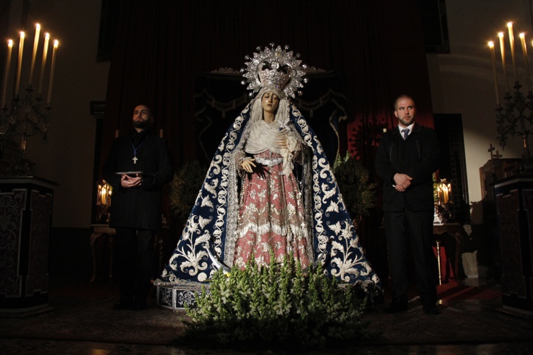semana-santa-de-granada-besamanos-a-la-concha-nuevo-reclamo-de-la