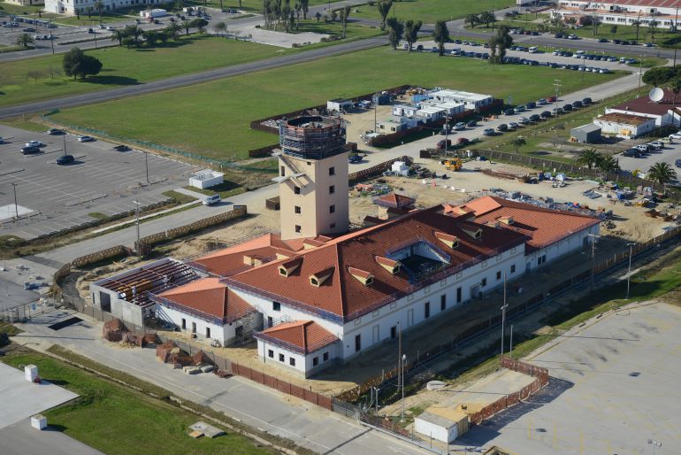 Activada la nueva torre de control aéreo de la base de Rota | Radio ...