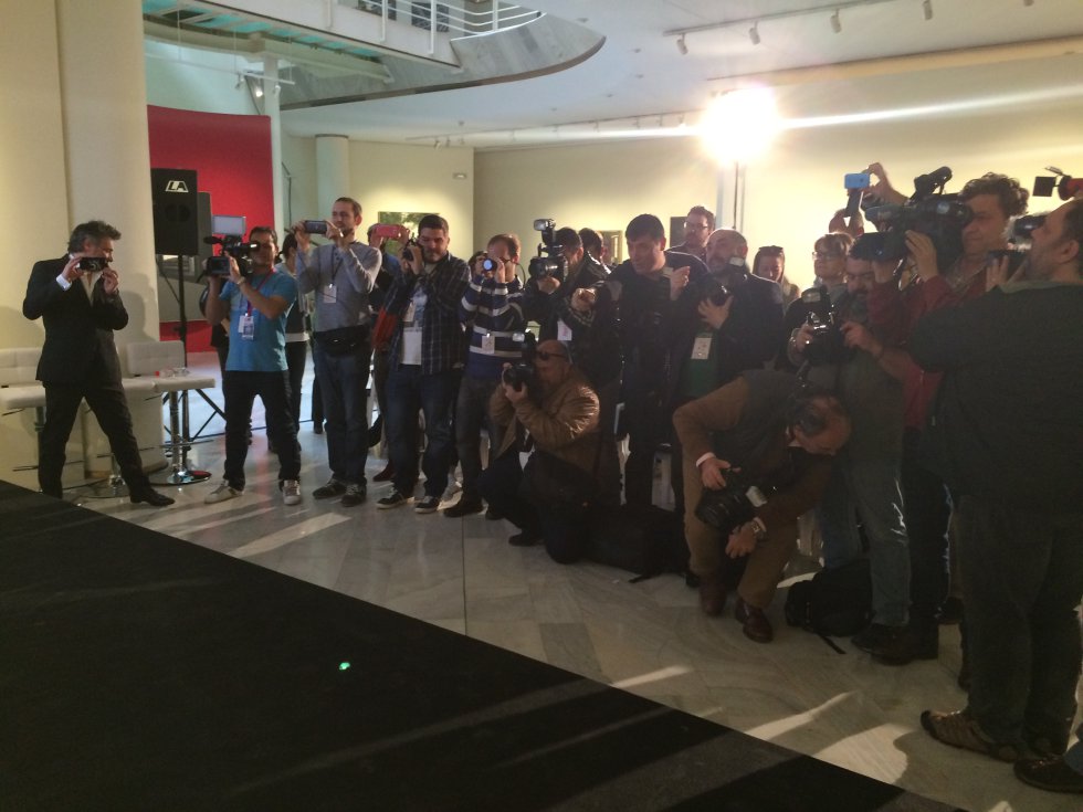 La presentación ha congregado a decenas de medios de comunicación con sus respectivos fotógrafos La presentación ha congregado a decenas de medios de comunicación con sus respectivos fotógrafos