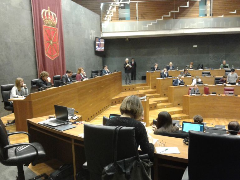 Mayoría parlamentaria a favor de una comisión que investigue, de nuevo, el final de Caja Navarra