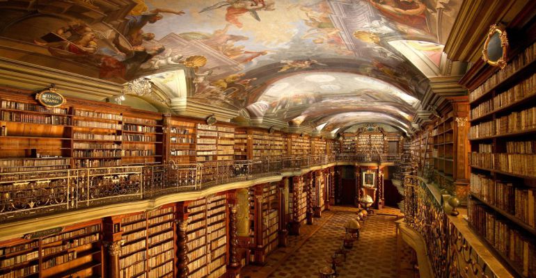 Interior de la Bibloteca de Praga